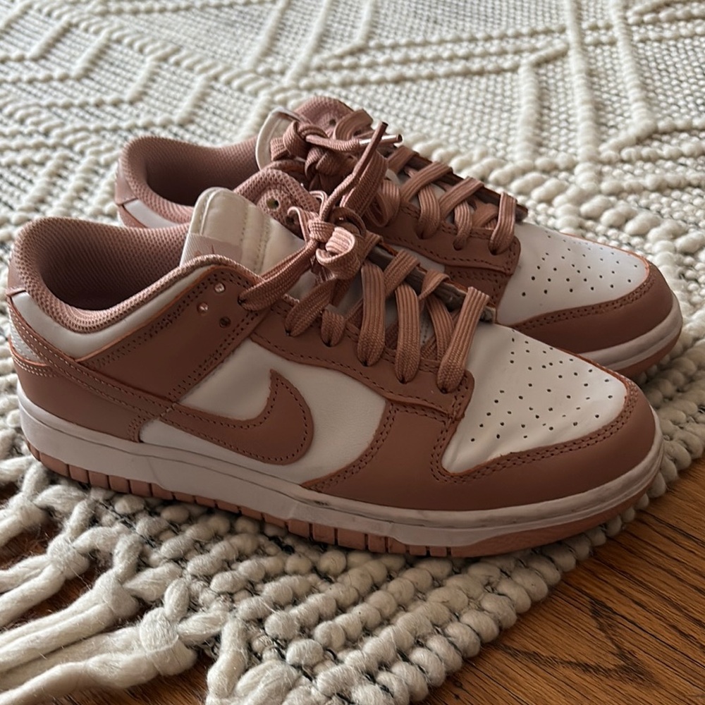 Nike Rose and White Low-Top Sneakers 7.5